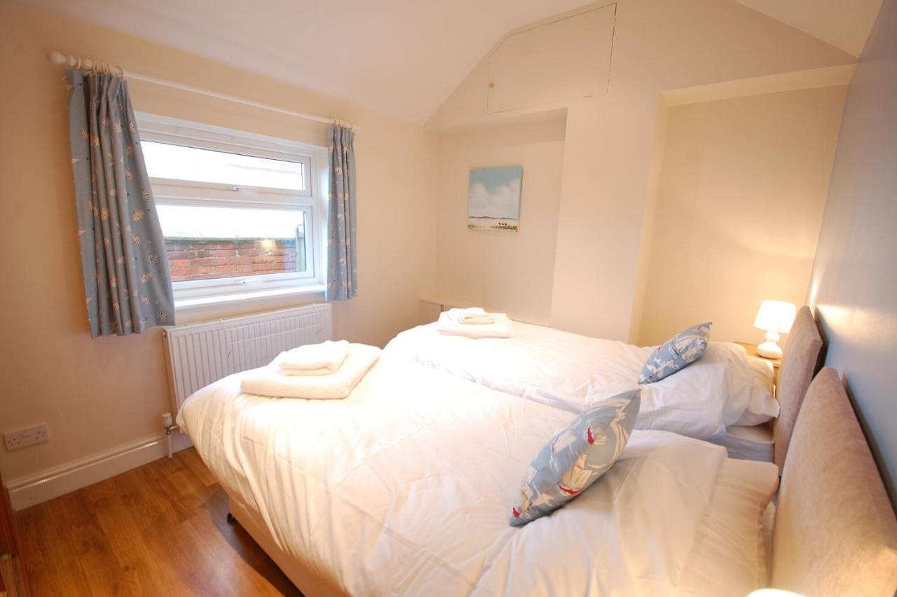 Holiday home Garden Cottage, *